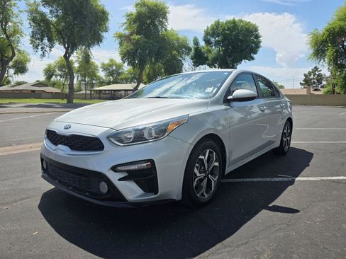 Used 2021 Kia Forte LXS image 9