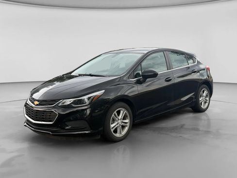 Used 2017 Chevrolet Cruze LT w/ Convenience Package FWD image 1