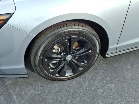 Used 2024 Honda Accord EX image 4