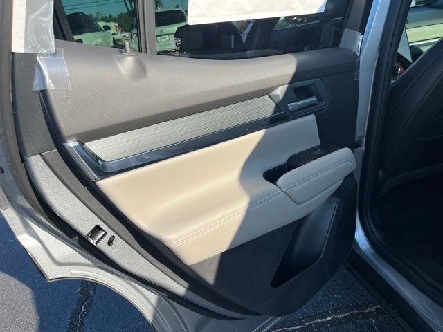 New 2027 GMC Terrain Elevation w/ Elevation Premium Package FWD image 10