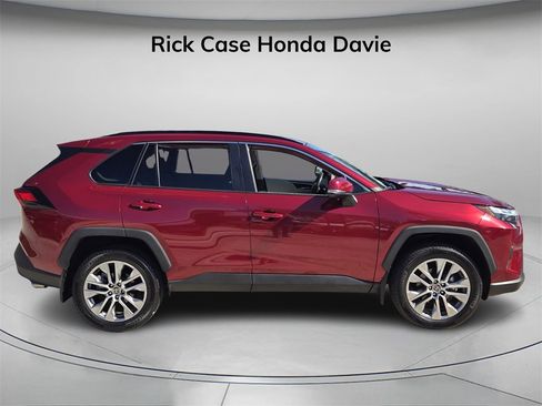 Used 2024 Toyota RAV4 XLE Premium image 3