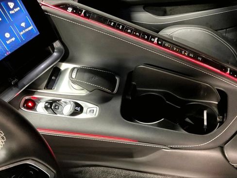 Used 2025 Chevrolet Corvette Stingray Coupe w/ 1LT RWD image 17