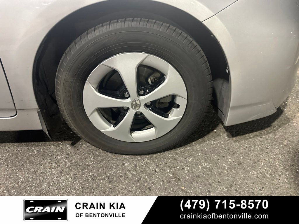 Used 2015 Toyota Prius Three FWD image 8