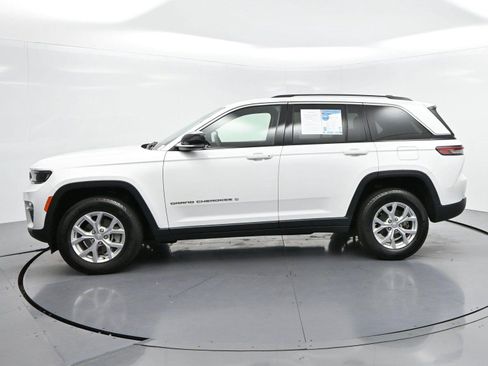 Used 2023 Jeep Grand Cherokee Limited AWD/4WD image 4