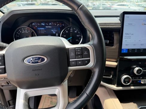 Used 2024 Ford Expedition Max Limited RWD image 17