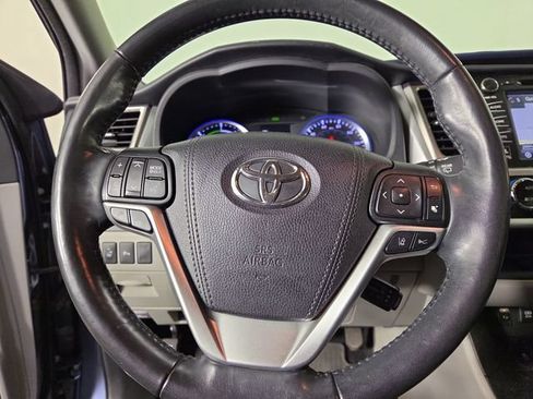 Used 2018 Toyota Highlander Limited Platinum AWD/4WD image 22
