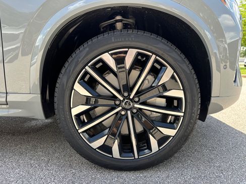 New 2026 Volvo XC90 T8 Plus image 7