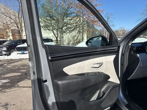 Certified 2024 Hyundai Tucson SE image 36