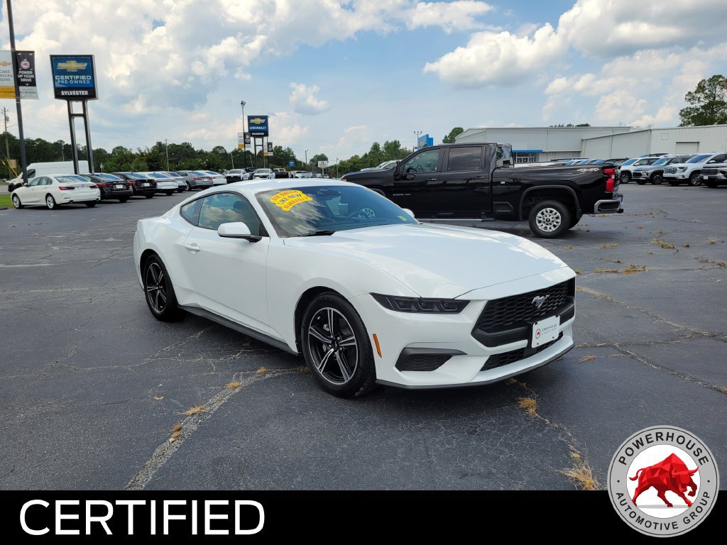 Used 2025 Ford Mustang Coupe RWD image 9