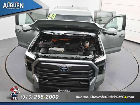 Used 2024 Toyota Tundra Limited AWD/4WD image 35