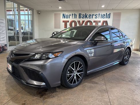 Certified 2024 Toyota Camry SE w/ Convenience Package FWD image 1
