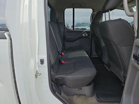 Used 2016 Nissan Frontier Desert Runner image 24