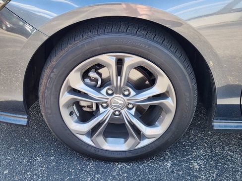 Used 2023 Honda Accord EX image 9