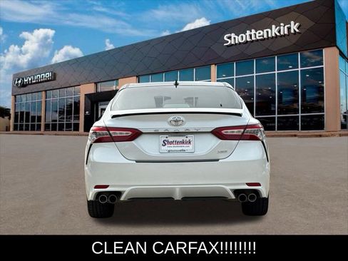 Used 2020 Toyota Camry XSE image 7