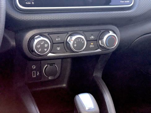 Used 2024 Nissan Kicks S image 29