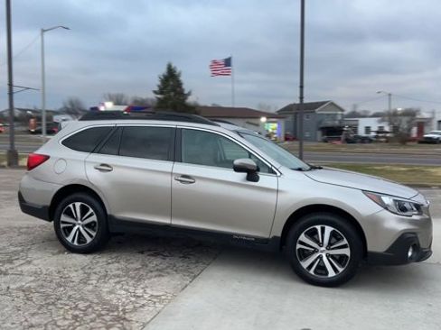 Used 2019 Subaru Outback 2.5i Limited image 2