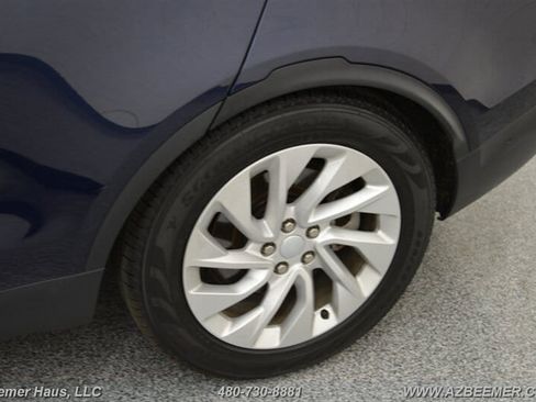 Used 2022 Land Rover Discovery S image 52