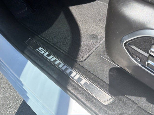 Used 2024 Jeep Grand Cherokee Summit AWD/4WD image 14