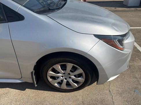 Used 2022 Toyota Corolla LE FWD image 5