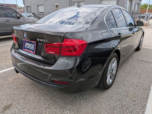 Used 2017 BMW 330i xDrive Sedan AWD/4WD image 4