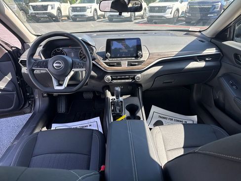New 2026 Nissan Altima 2.5 SV FWD image 12
