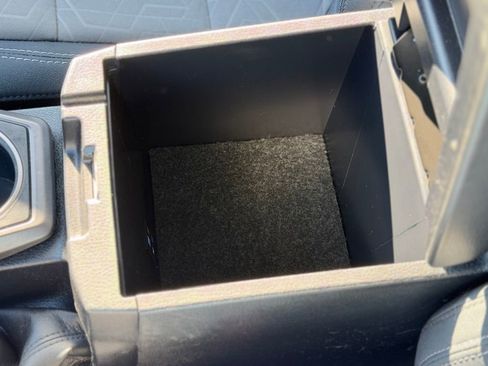 Used 2022 Toyota Tacoma TRD Off-Road w/ Technology Package image 18