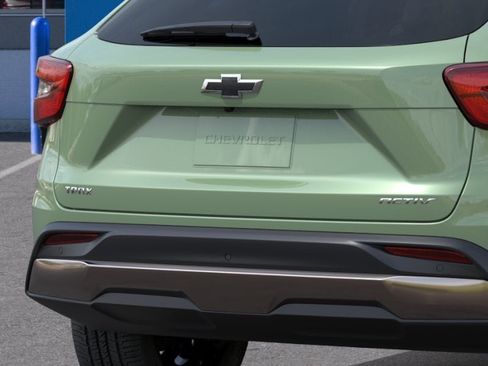 New 2026 Chevrolet Trax ACTIV w/ Driver Confidence Package FWD image 14