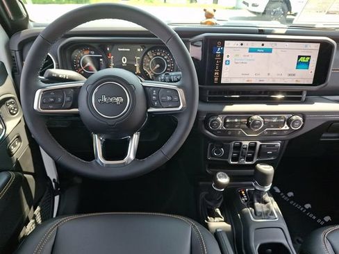 New 2026 Jeep Wrangler Unlimited Sahara AWD/4WD image 7