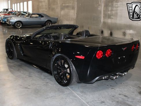 Used 2013 Chevrolet Corvette 427 w/ 1SB Preferred Equipment Group image 3
