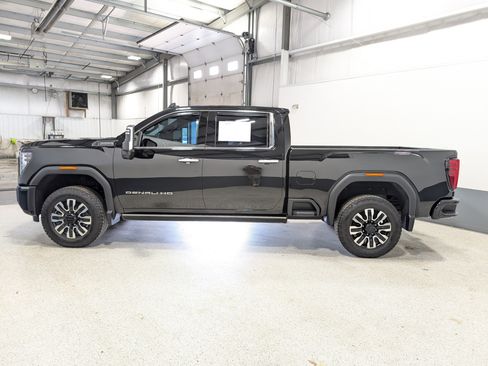 Used 2025 GMC Sierra 2500 Denali Ultimate AWD/4WD image 6