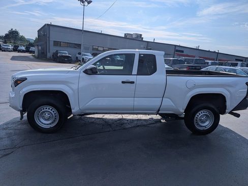 Certified 2025 Toyota Tacoma SR RWD image 3
