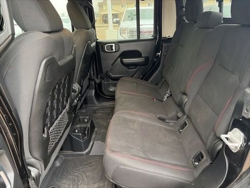 Used 2021 Jeep Gladiator Rubicon image 17