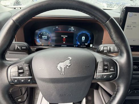 Used 2025 Ford Bronco Sport Outer Banks w/ Outer Banks Tech Package+ AWD/4WD image 14