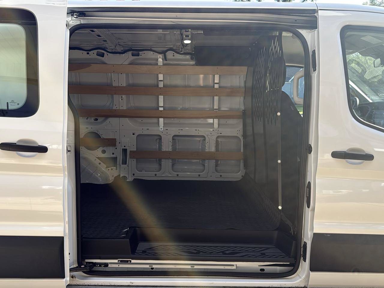 Used 2025 Ford Transit 250 Low Roof w/ Exterior Upgrade Package RWD image 18