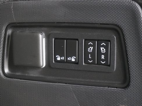 Used 2021 Cadillac Escalade Sport w/ Driver Assist Tech Package image 34