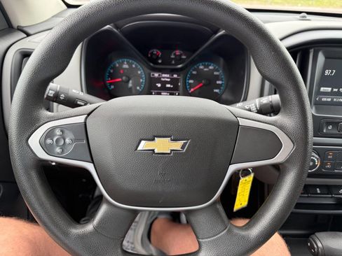 Used 2017 Chevrolet Colorado W/T w/ WT Convenience Package AWD/4WD image 16