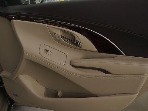 Used 2014 Buick LaCrosse Premium w/ Driver Confidence Package image 9