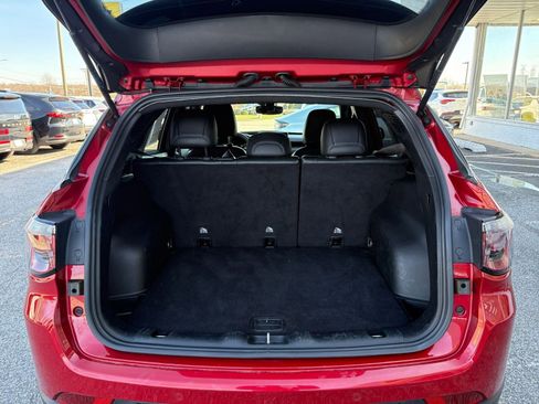 Used 2025 Jeep Compass Trailhawk image 31