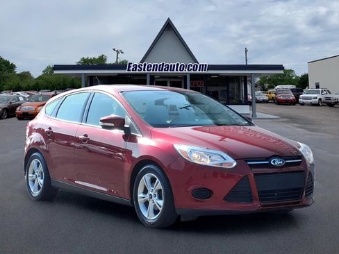Used 2014 Ford Focus SE FWD image 1