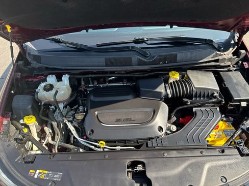 Used 2023 Chrysler Pacifica Limited w/ Uconnect Theater Family Group AWD/4WD image 22