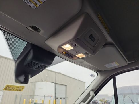 New 2025 Ford Transit 250 148 Medium Roof image 30