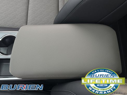 New 2026 Chevrolet Equinox LT w/ Convenience Package II image 18