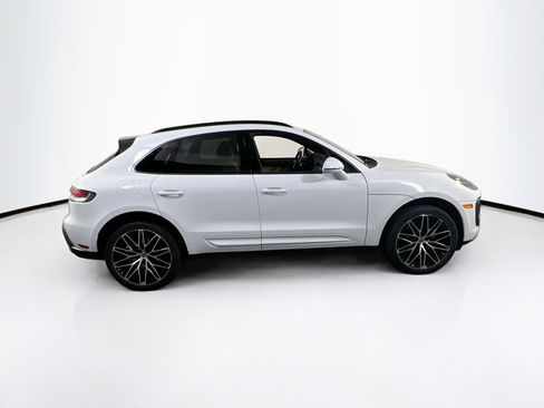Used 2024 Porsche Macan AWD/4WD image 4