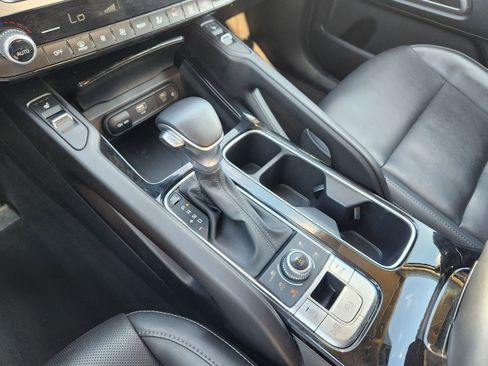 Used 2025 Kia Telluride S image 27