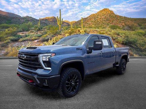 Used 2025 Chevrolet Silverado 2500 LTZ w/ Trail Boss Package AWD/4WD image 9