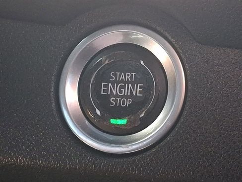 Used 2024 Chevrolet Traverse LT AWD/4WD image 28