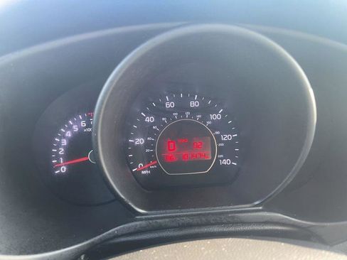 Used 2018 Kia Soul + FWD image 16