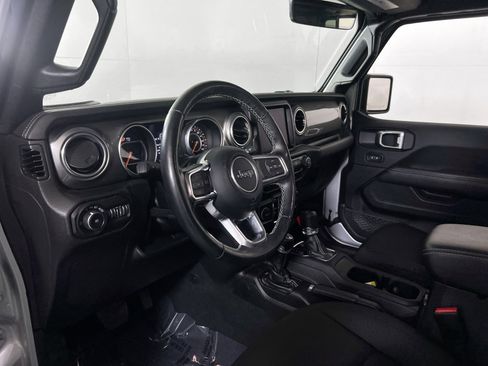 Used 2022 Jeep Wrangler Unlimited Sahara w/ LED Lighting Group image 9