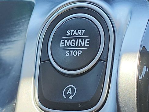 Used 2021 Mercedes-Benz GLB 250 4MATIC image 21