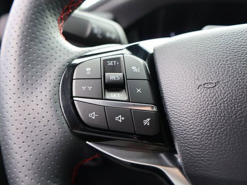 Certified 2025 Ford Explorer ST-Line AWD/4WD image 28